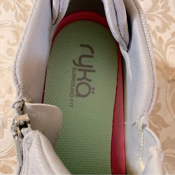 Ryka Boots ‘Guinevere’ Silver Gray Stretch & Side Zip NWOT Gorgeous - Picture 8 of 10